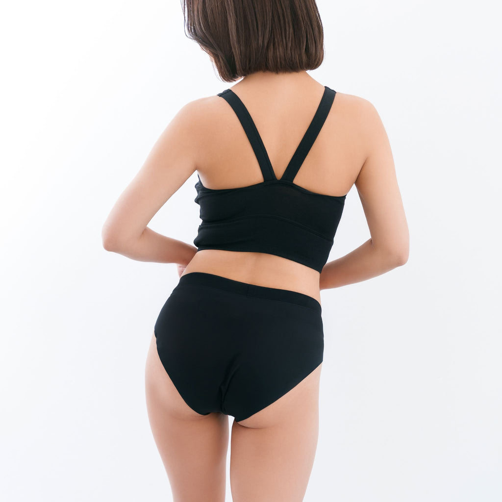 縫い目ゼロ シームレスショーツ Seamless Shorts